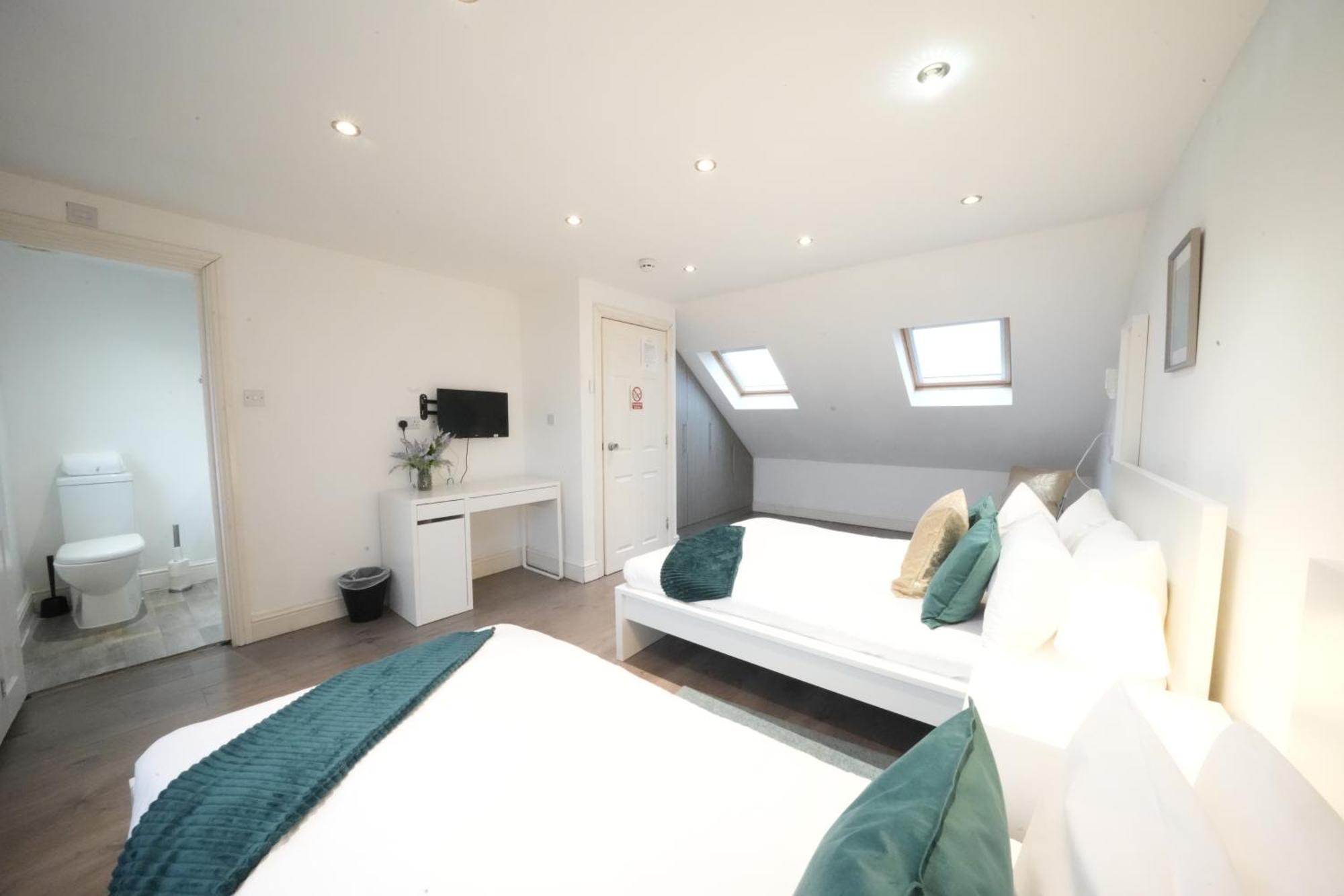 Grand Airport Ensuites Harmondsworth Extérieur photo