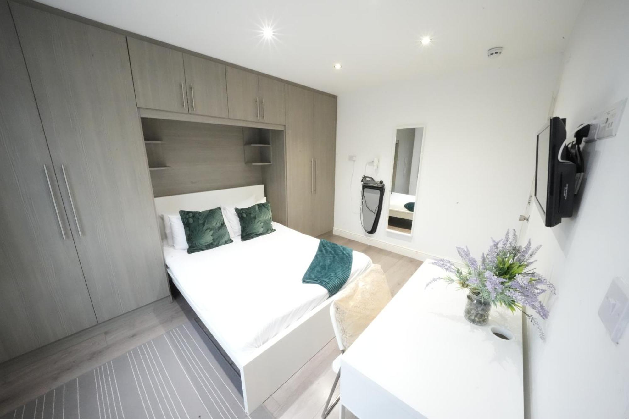 Grand Airport Ensuites Harmondsworth Extérieur photo