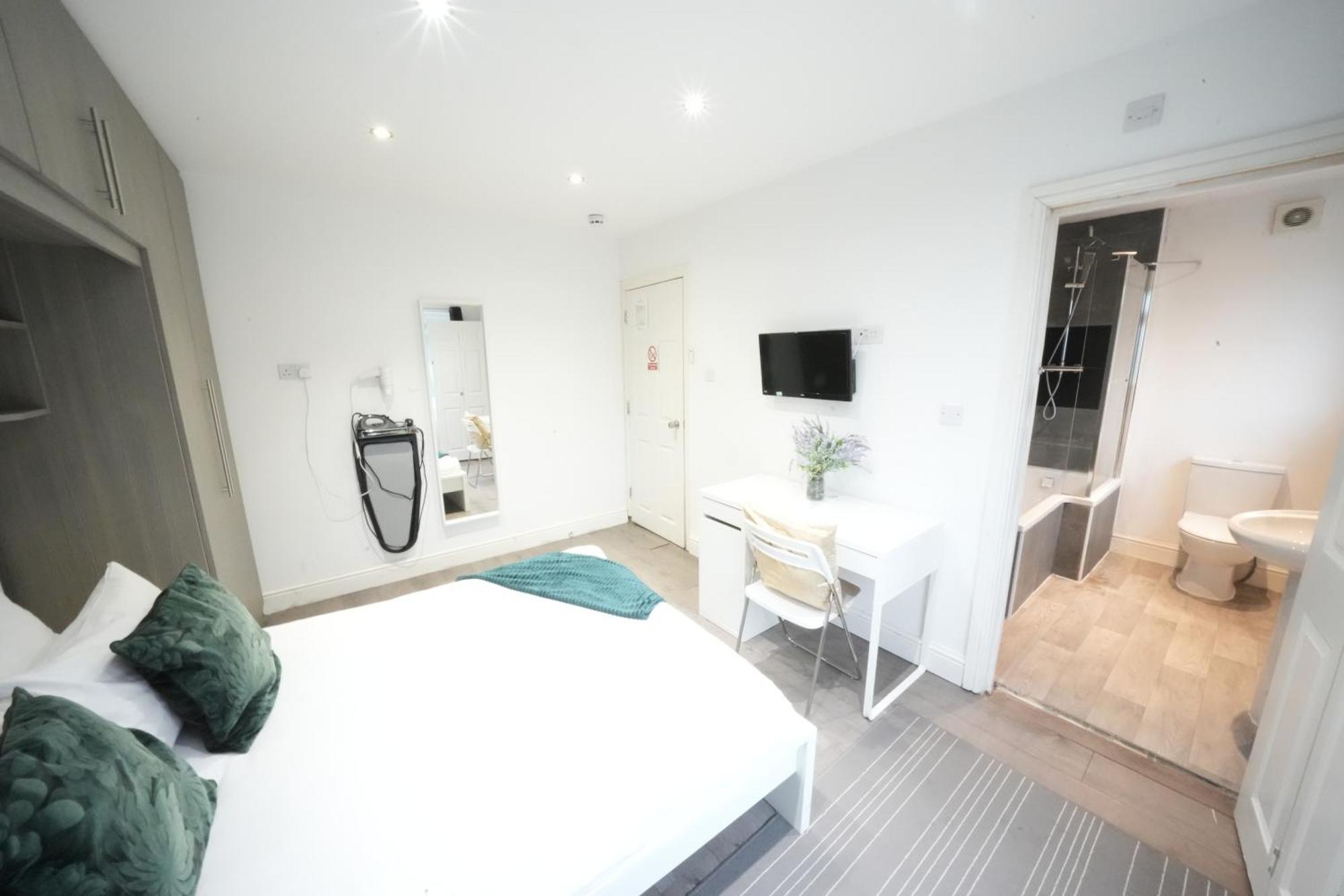 Grand Airport Ensuites Harmondsworth Extérieur photo