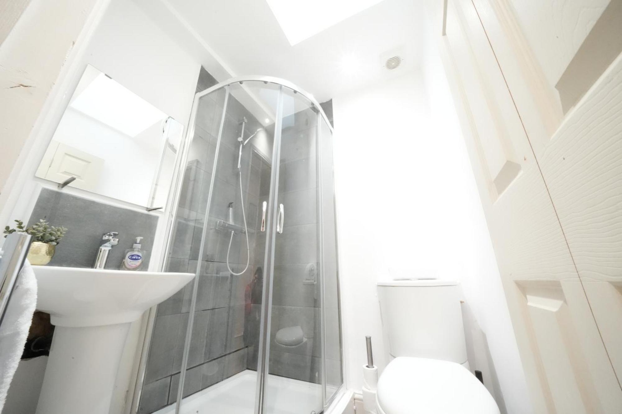 Grand Airport Ensuites Harmondsworth Extérieur photo