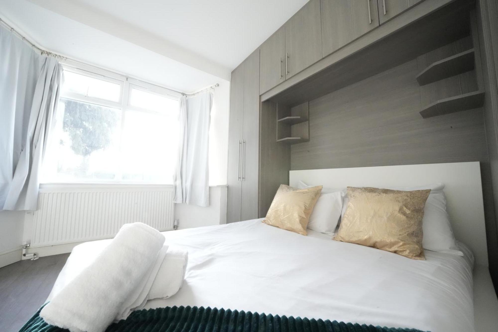Grand Airport Ensuites Harmondsworth Extérieur photo